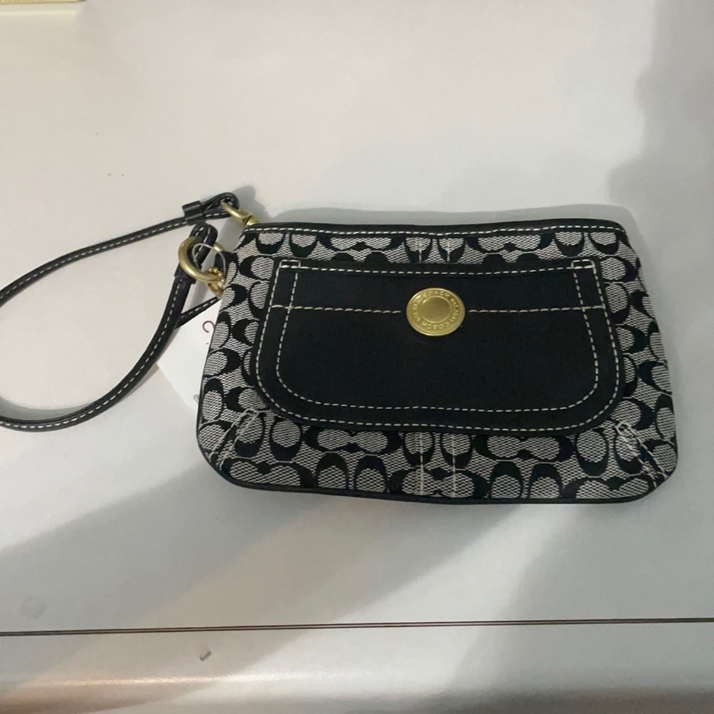 coach wristlets - Picture 2 of 2
